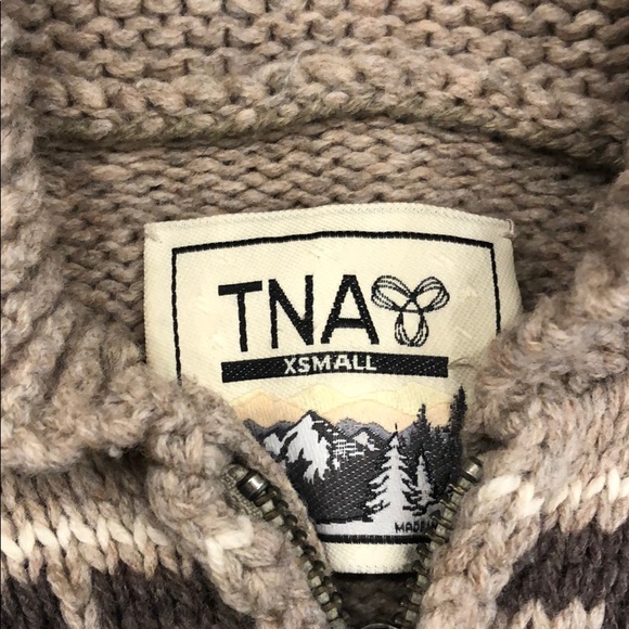 Aritzia TNA Lambswool Sea to Sky Sweater Size XS - Picture 3 of 12